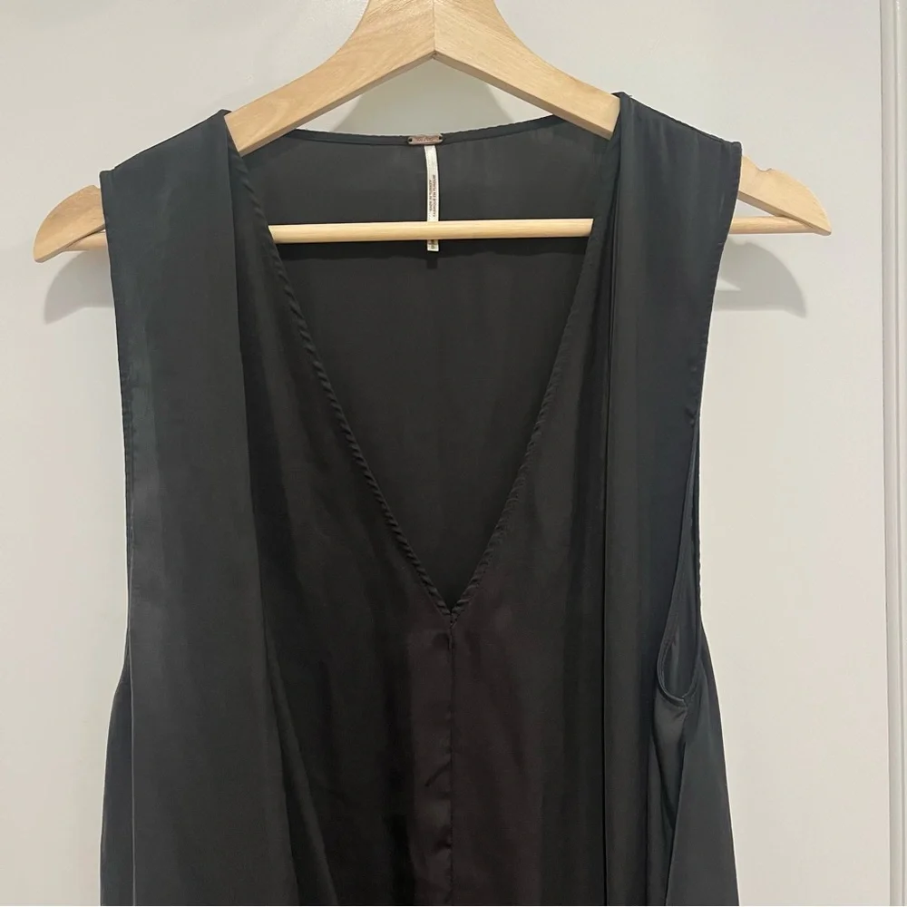 Free People Black V-Neck Sleeveless Mini Dress S